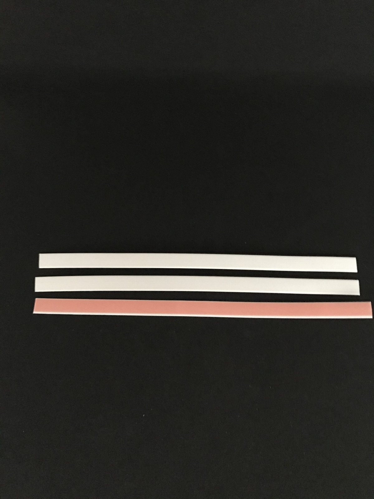 Roller blind bottom rail spline
